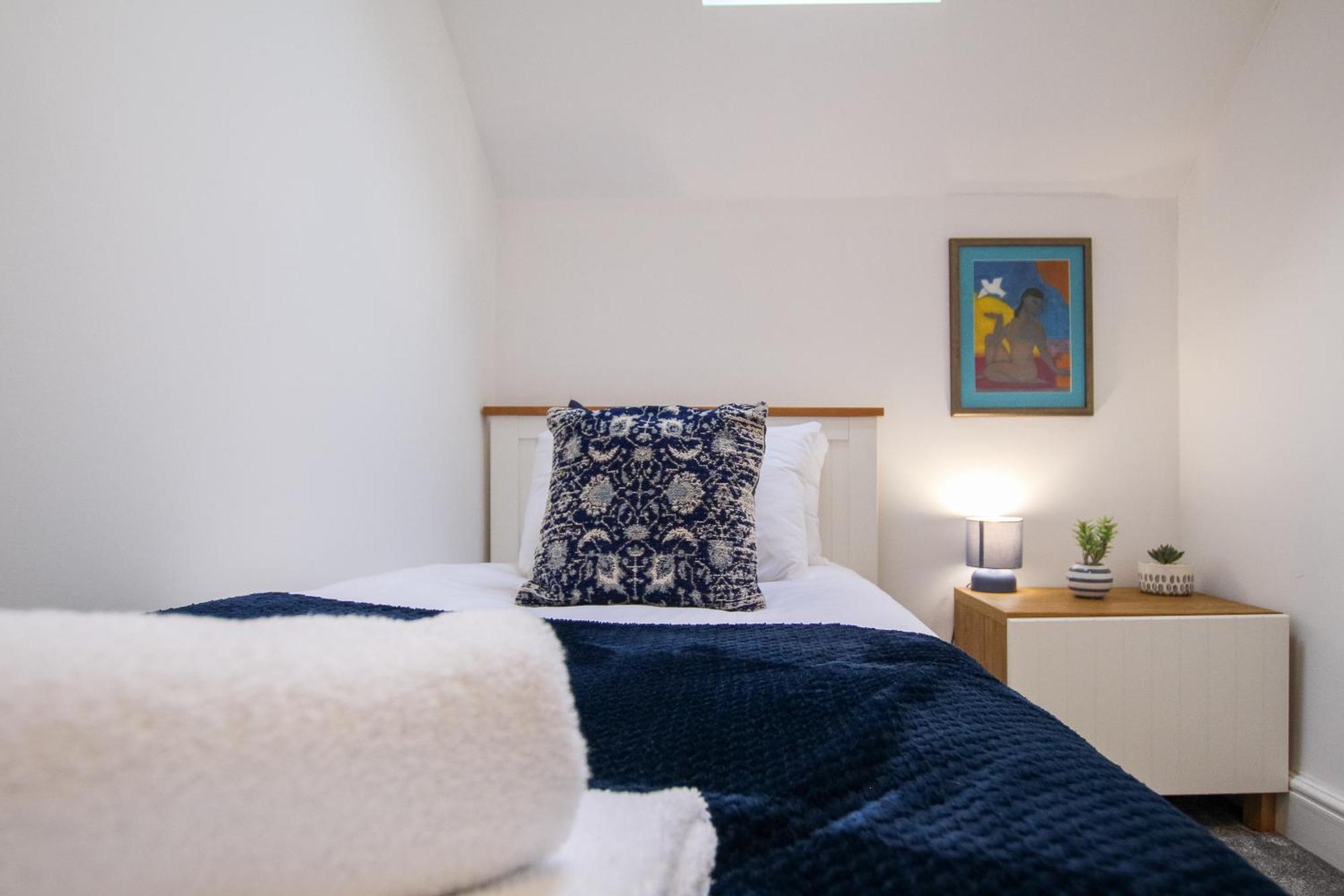 Fairways View - Spacious Apartment - Sleeps 6 - Lovely Views - By Rework Accommodation Hoylake Exterior photo